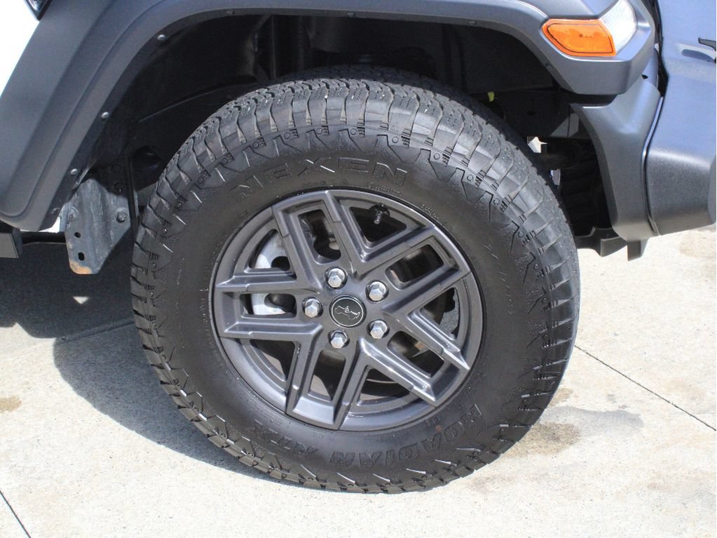 Certified 2024 Jeep Wrangler Sport AWD/4WD image 37