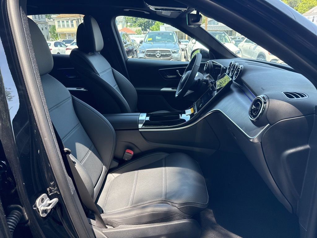 New 2025 Mercedes-Benz GLC 300 4MATIC image 14