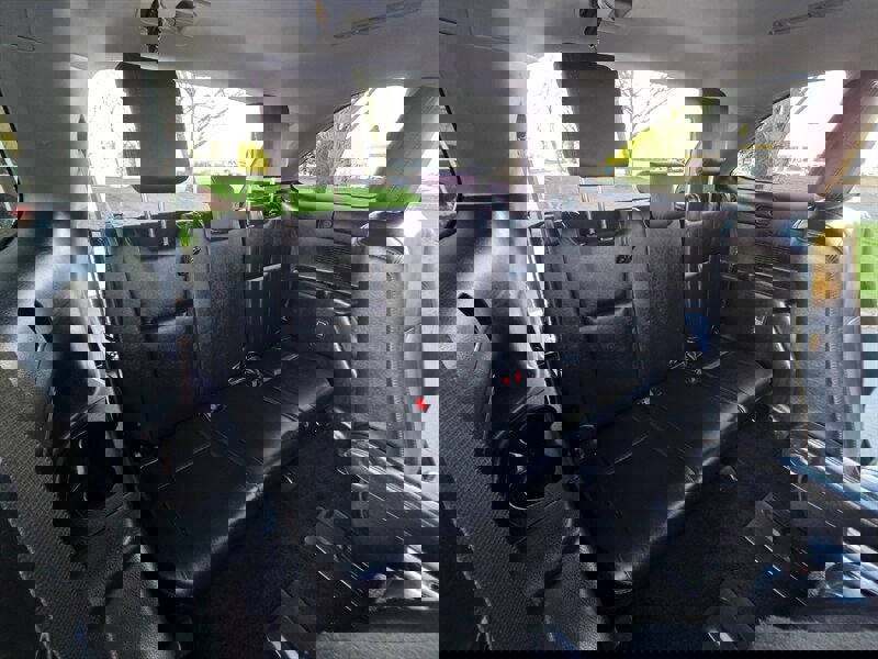 Used 2014 Toyota Highlander XLE image 18