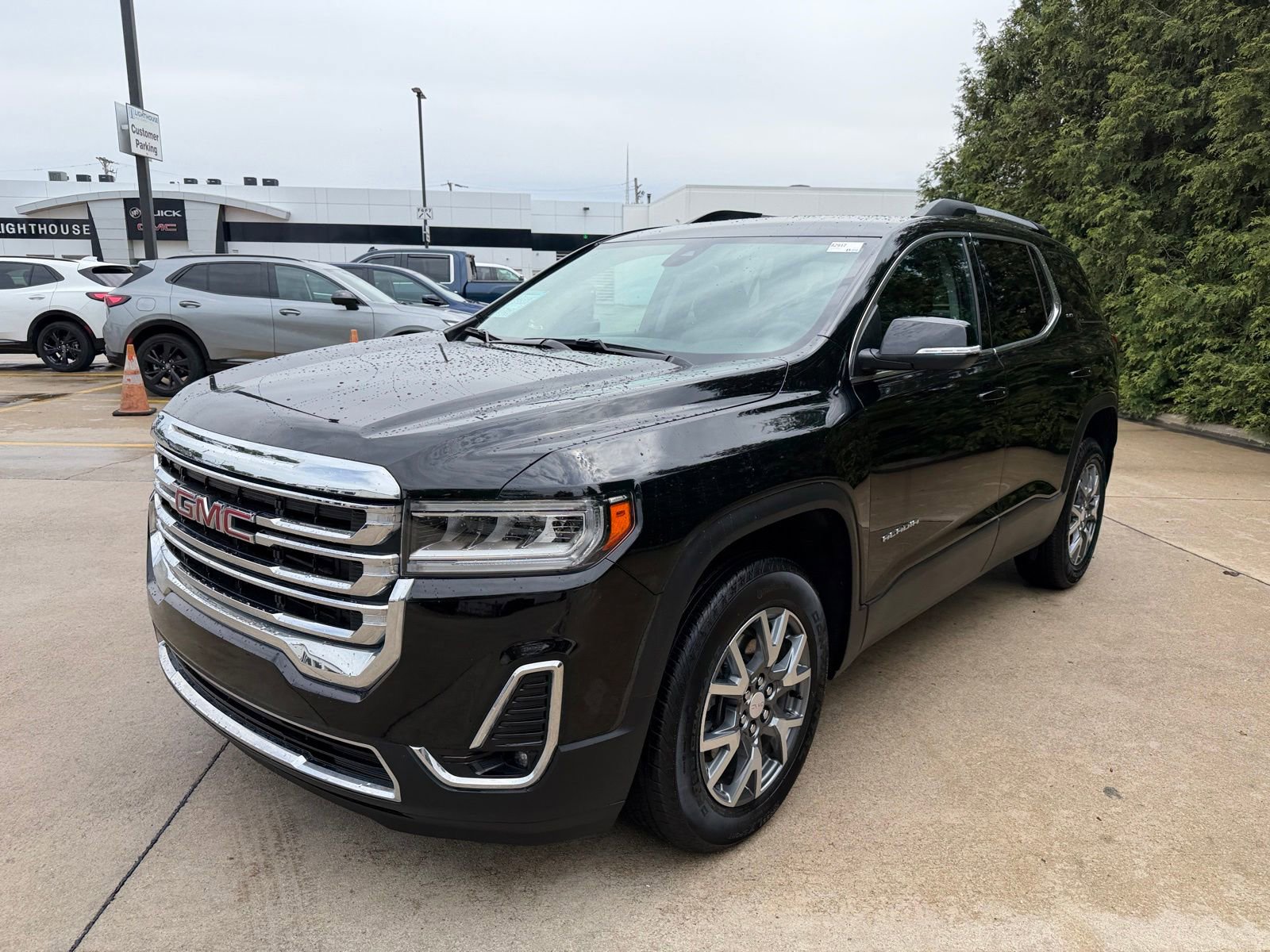Used 2023 GMC Acadia SLT FWD image 8