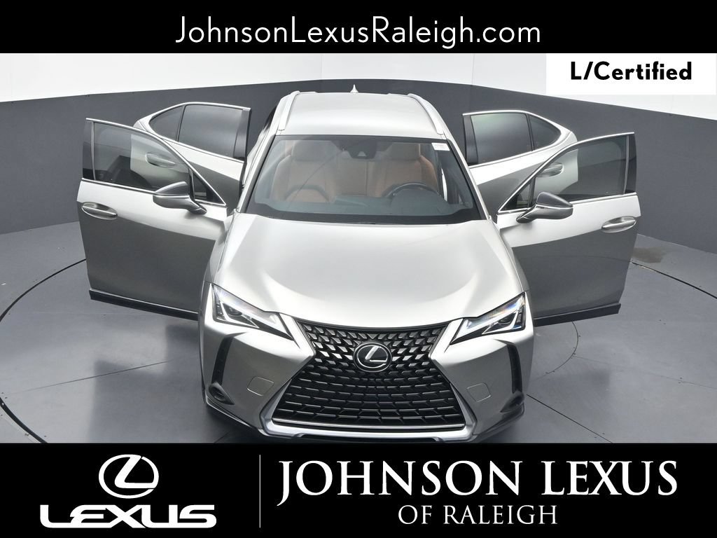 Certified 2021 Lexus UX 200 w/ Accessory Package (Z2) FWD image 33