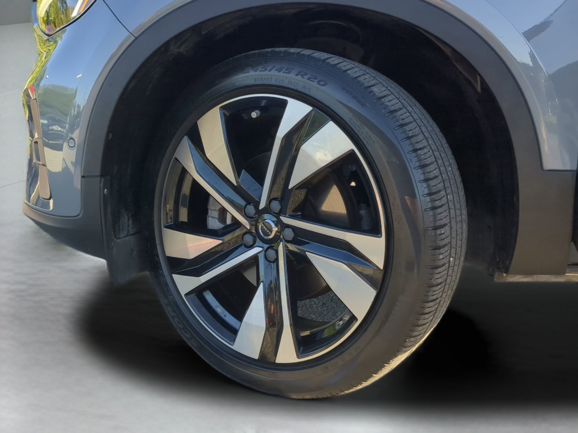 Used 2023 Volvo XC40 B5 Plus w/ Protection Package Premier AWD/4WD image 72
