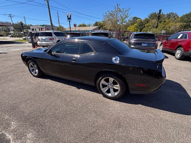 Used 2019 Dodge Challenger SXT RWD image 5