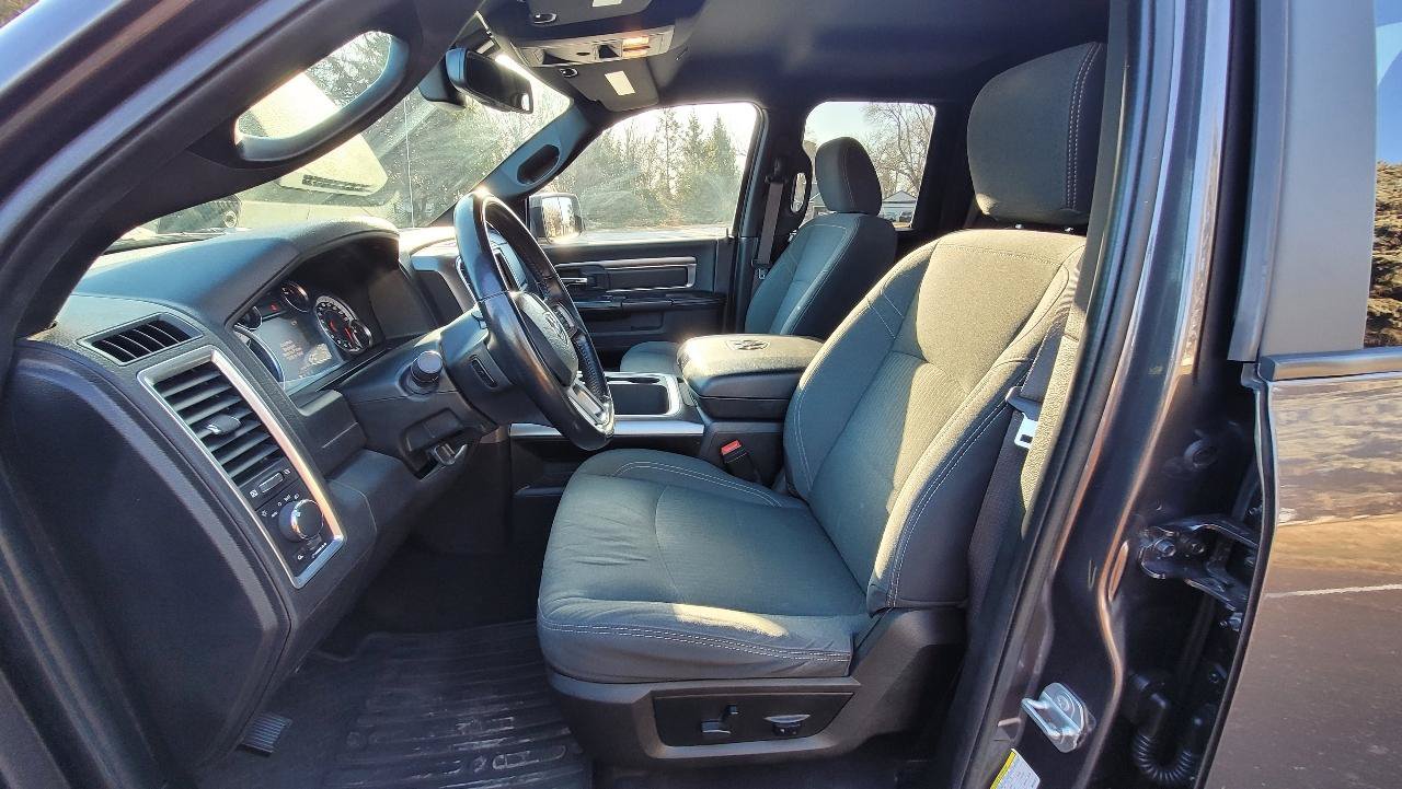 Used 2021 RAM 1500 Classic Warlock w/ Luxury Group AWD/4WD image 11
