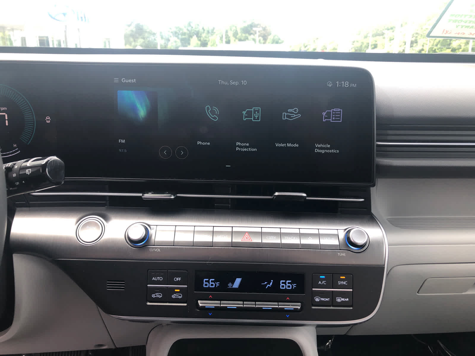 Certified 2025 Hyundai Kona SEL AWD/4WD image 18