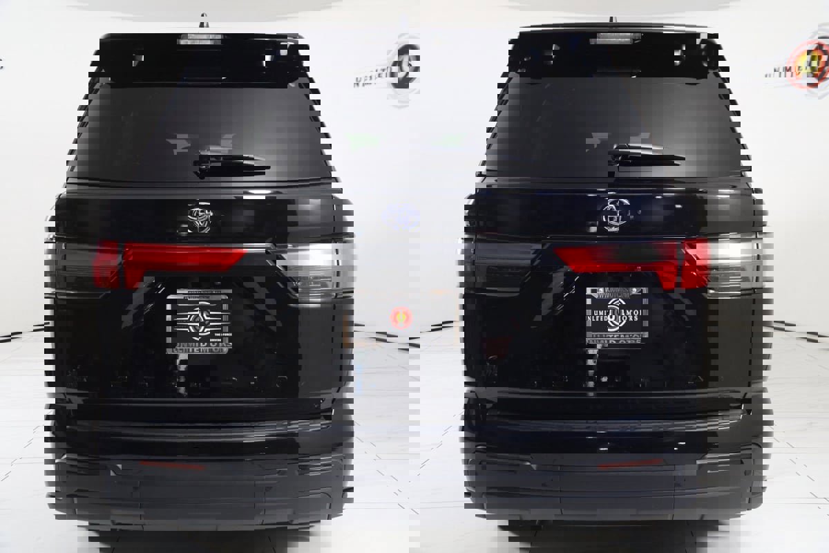 Used 2024 Toyota Sequoia Limited image 65