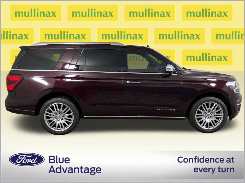 Certified 2023 Ford Expedition Platinum image 2