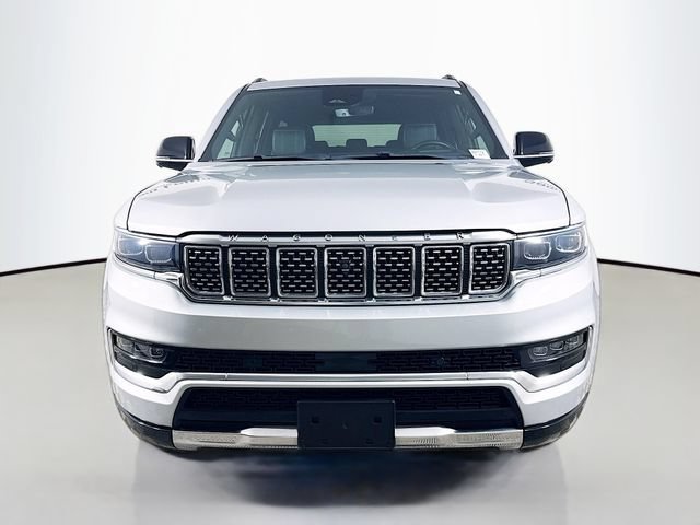 Used 2023 Jeep Grand Wagoneer 4WD w/ Flexible Seating Group image 2