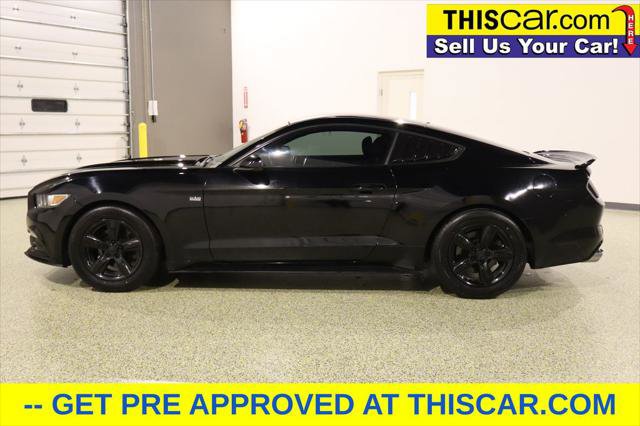 Used 2015 Ford Mustang Coupe image 4