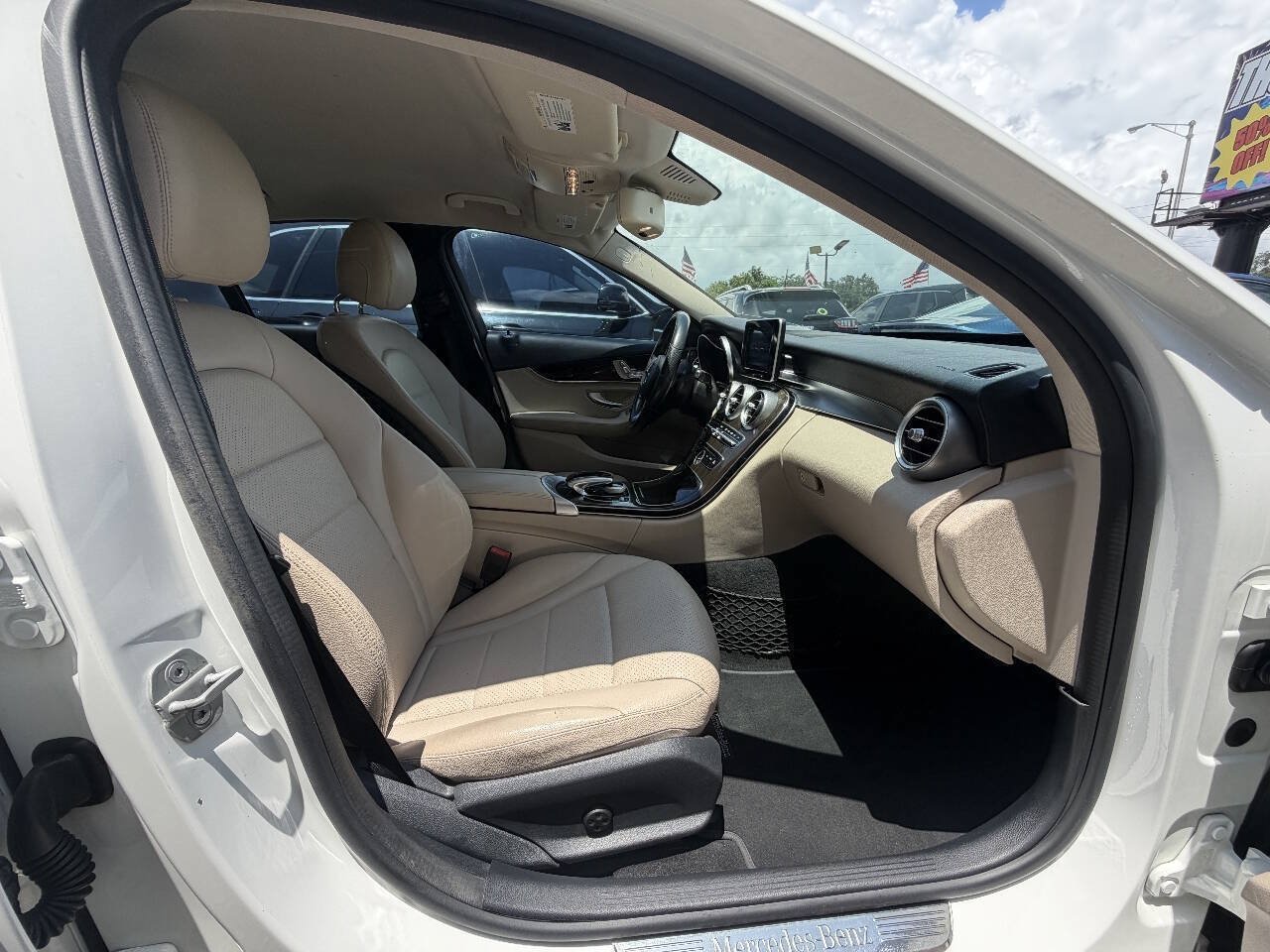 Used 2015 Mercedes-Benz C 300 Sedan image 22