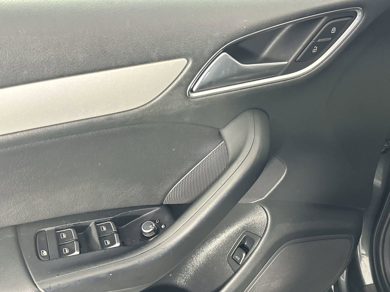 Used 2018 Audi Q3 2.0T Premium image 17