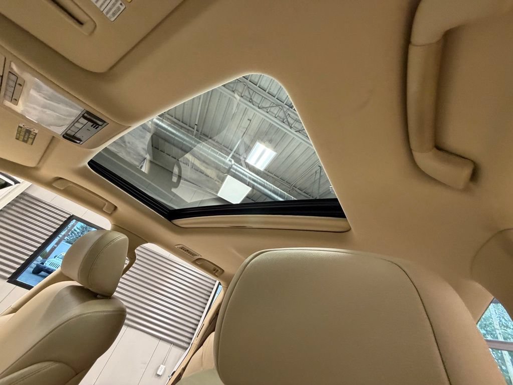 Used 2010 Lexus LX 570 4WD image 11