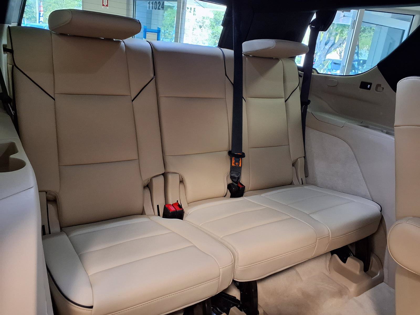 Certified 2023 Cadillac Escalade Premium Luxury RWD image 15