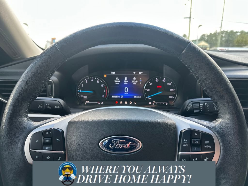 Used 2022 Ford Explorer XLT w/ Equipment Group 202A image 12