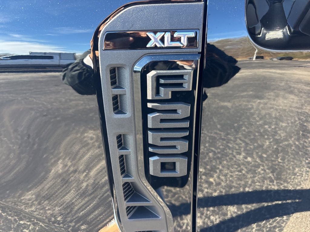 New 2026 Ford F250 XLT w/ XLT Premium Package image 10
