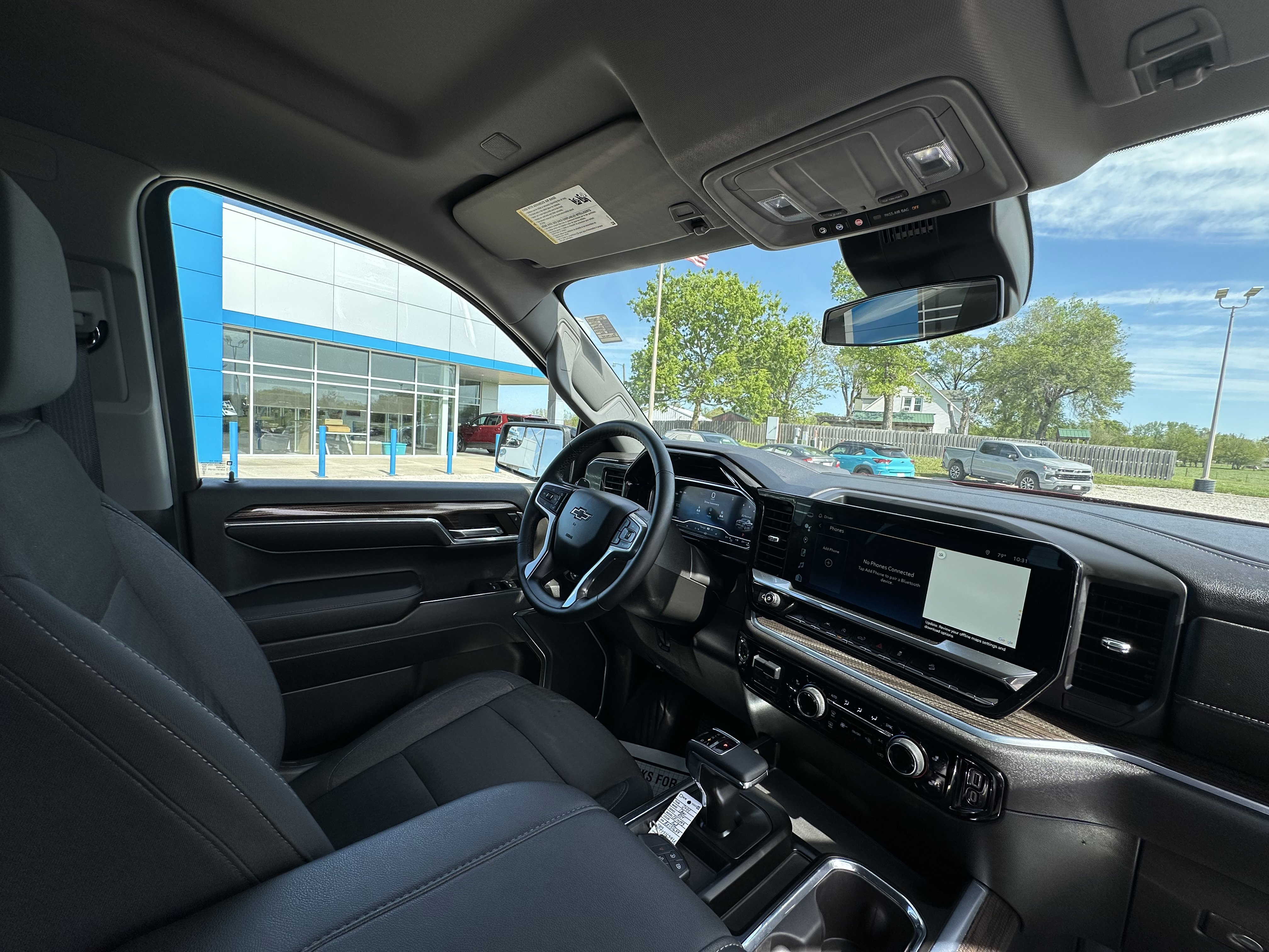 Used 2024 Chevrolet Silverado 1500 RST w/ Z71 Off-Road Package AWD/4WD image 39
