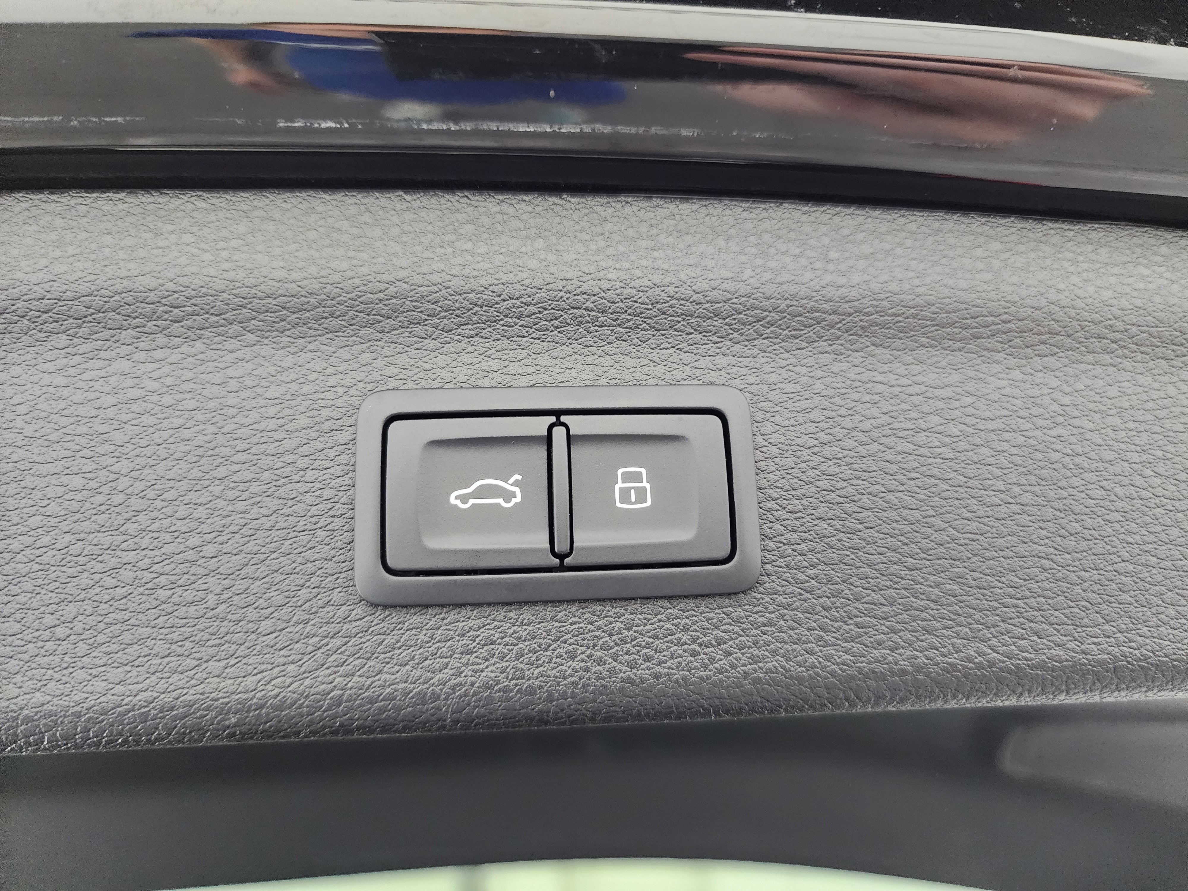 Used 2024 Audi Q3 2.0T Premium image 30