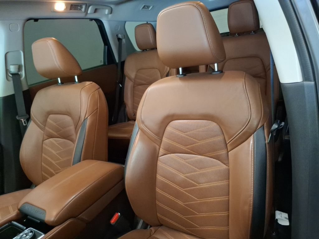Used 2022 Nissan Pathfinder Platinum w/ Cargo Package AWD/4WD image 19
