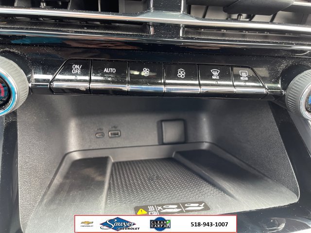 Used 2025 Chevrolet Traverse Z71 w/ LPO, Floor Liner Package AWD/4WD image 21