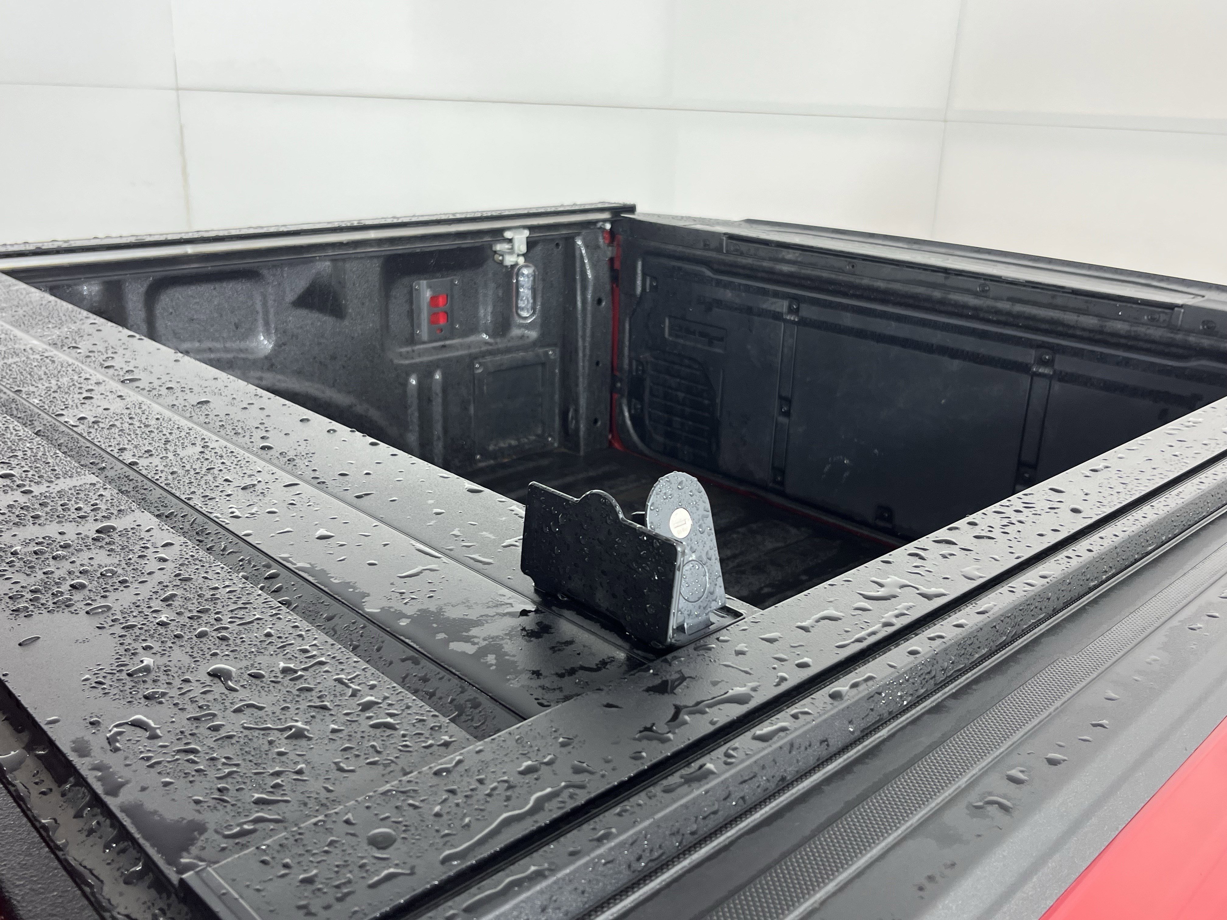 Used 2025 Ford F150 Lightning Platinum image 9