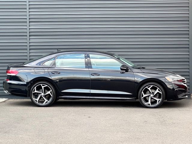 Used 2020 Volkswagen Passat 2.0T R-Line FWD image 8