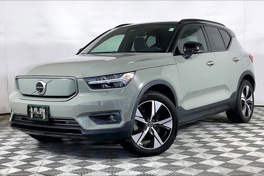 Used 2021 Volvo XC40 P8 Recharge image 1