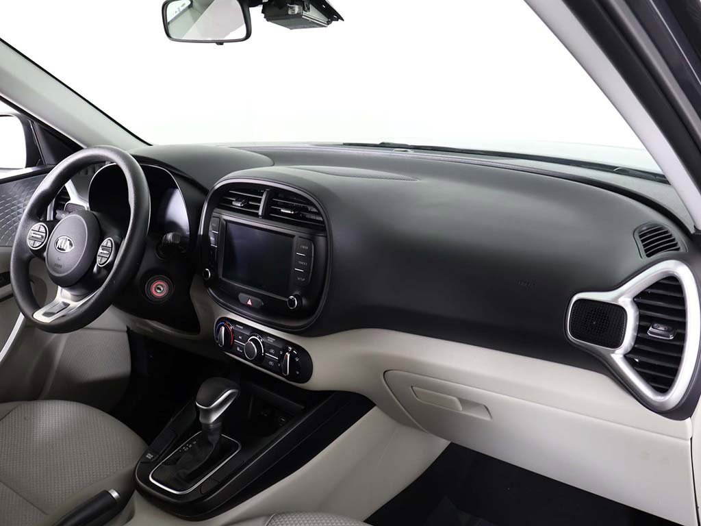 Used 2025 Kia Soul LX w/ LX Technology Package image 26