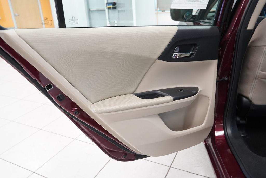 Used 2014 Honda Accord LX image 24