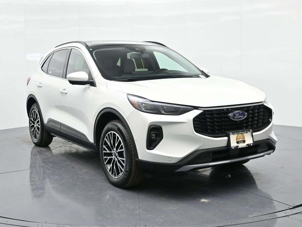 Used 2024 Ford Escape SE w/ PHEV Premium Package image 4