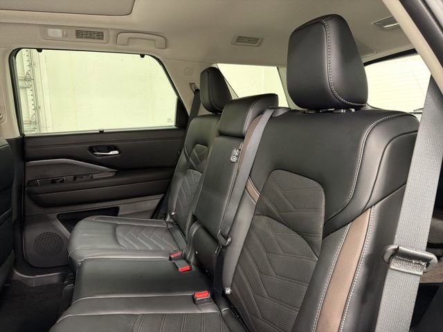 Certified 2024 Nissan Pathfinder Platinum w/ Cargo Package image 17