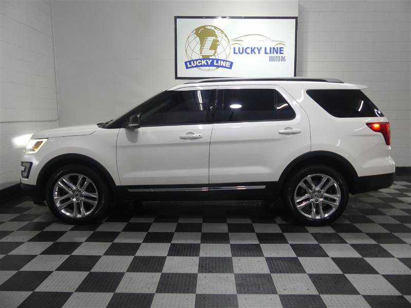 Used 2016 Ford Explorer XLT w/ Equipment Group 202A AWD/4WD image 7