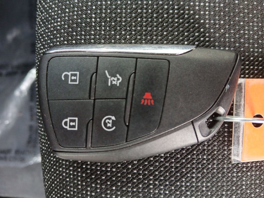 Used 2025 Chevrolet Traverse LT image 28