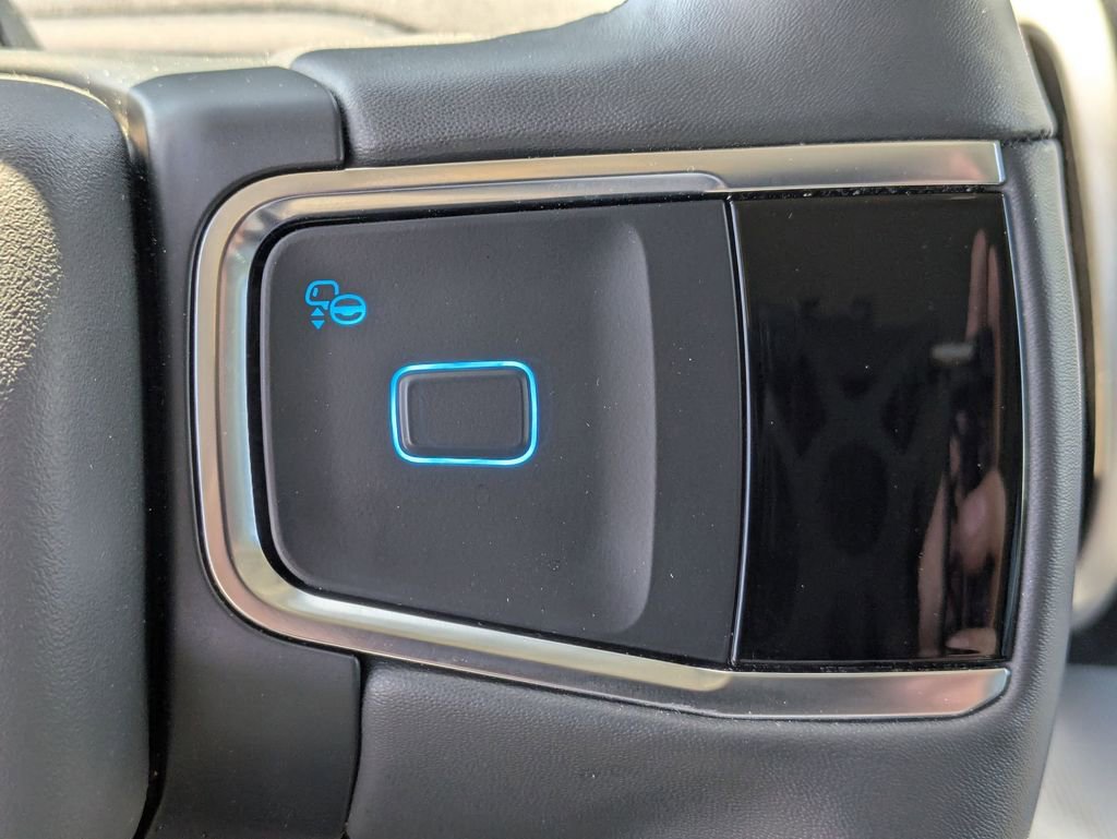 Used 2025 Ford Expedition Active AWD/4WD image 22