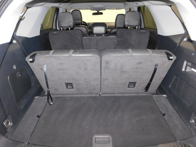 Used 2022 Ford Explorer XLT w/ Equipment Group 202A image 16