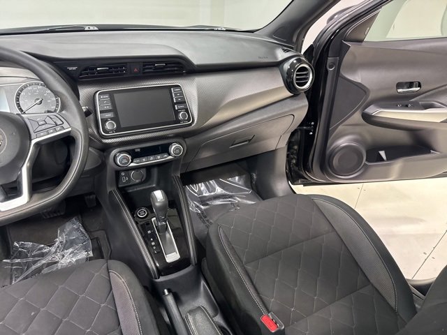 Used 2020 Nissan Kicks SV image 19