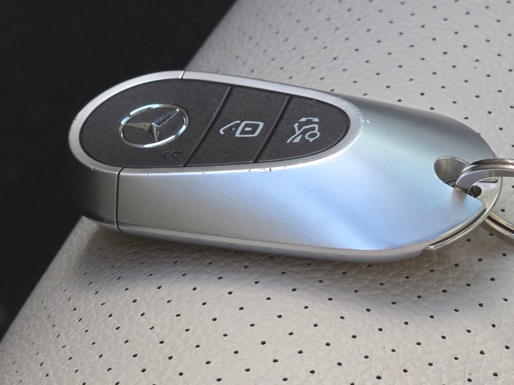 Certified 2023 Mercedes-Benz C 300 4MATIC Sedan image 34