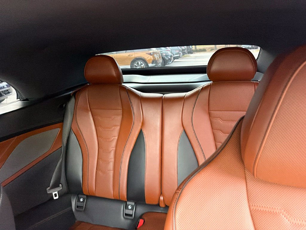 Used 2024 BMW M850i xDrive Convertible AWD/4WD image 11