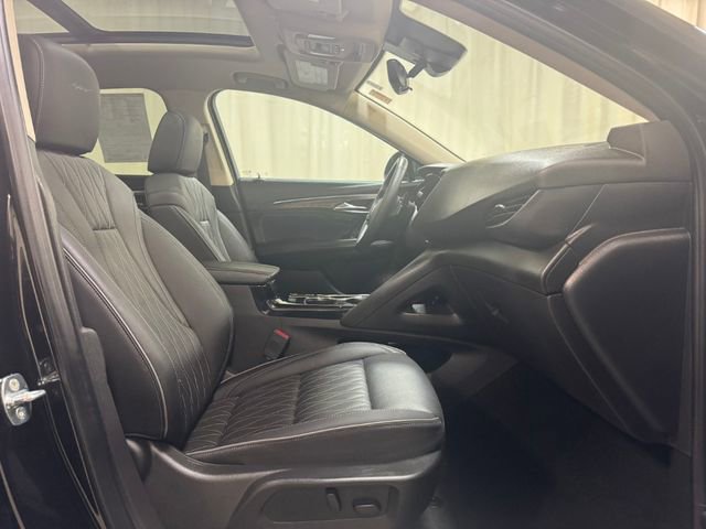 Used 2023 Buick Envision Avenir image 37