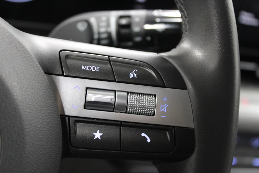 Used 2024 Hyundai Kona SEL image 21