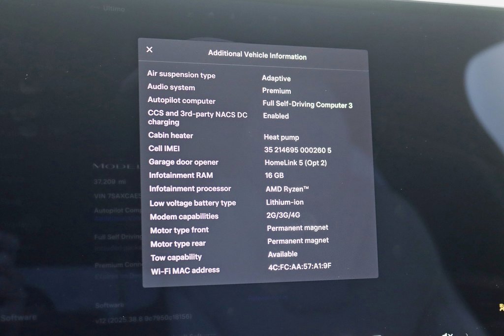 Used 2022 Tesla Model X image 25