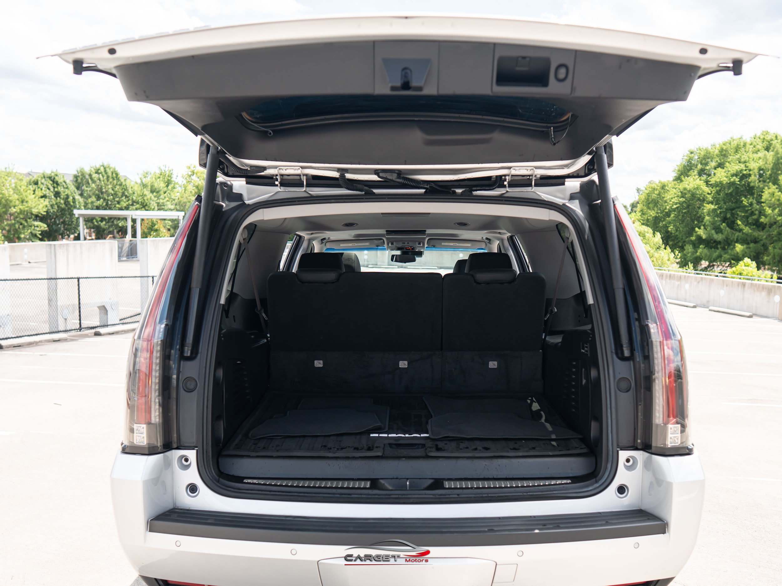 Used 2019 Cadillac Escalade ESV Premium Luxury AWD/4WD image 48