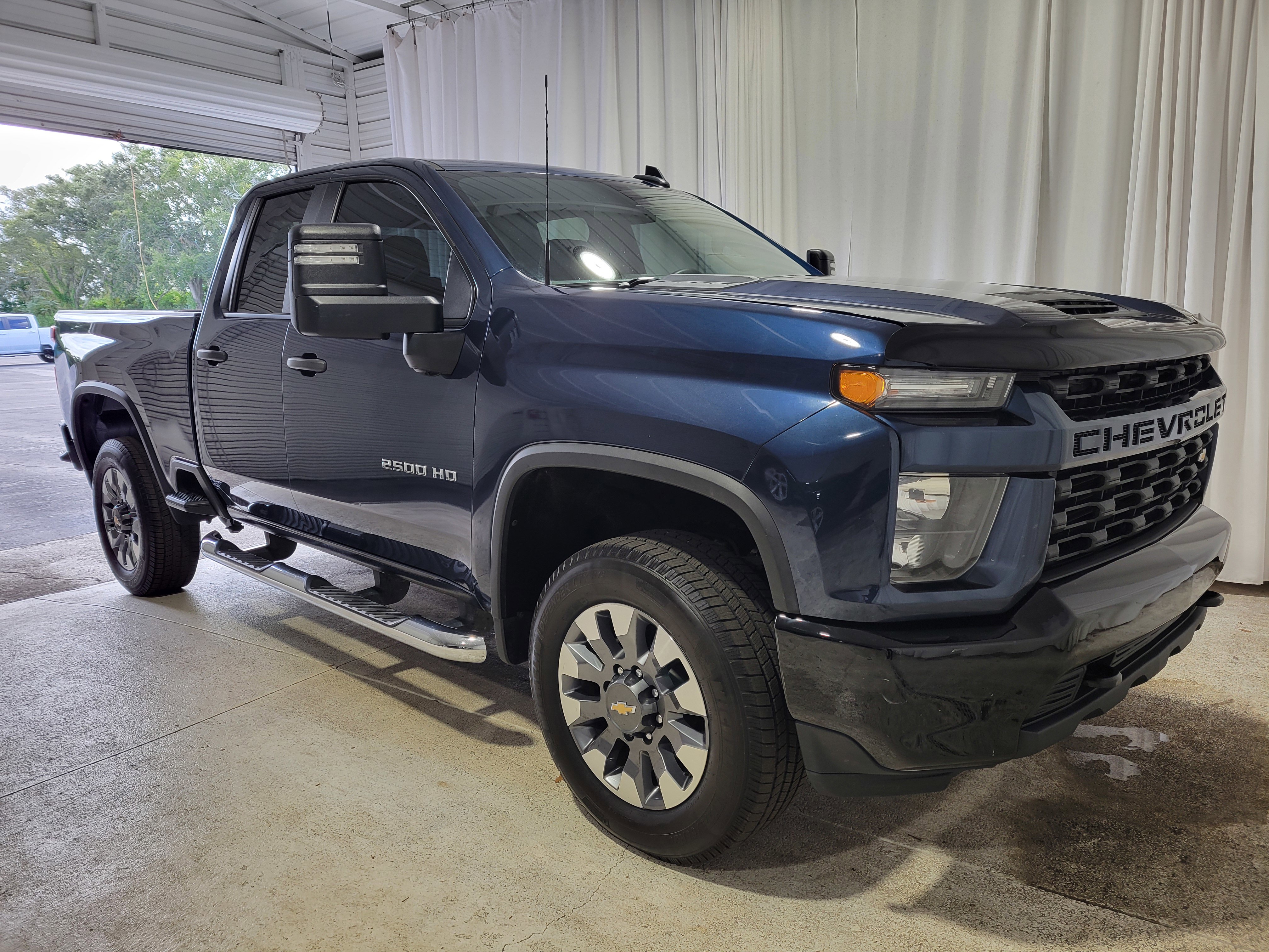 Used 2021 Chevrolet Silverado 2500 Custom w/ Custom Value Package image 3