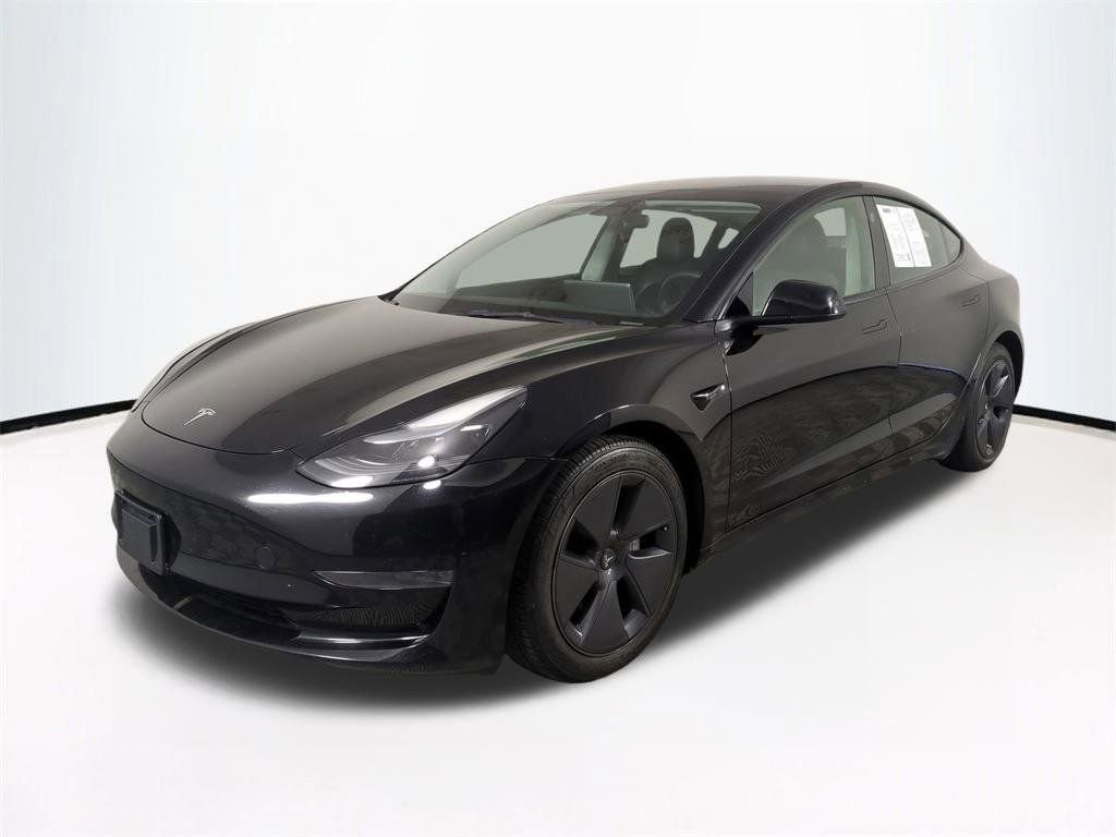 Used 2023 Tesla Model 3 Standard Range image 9