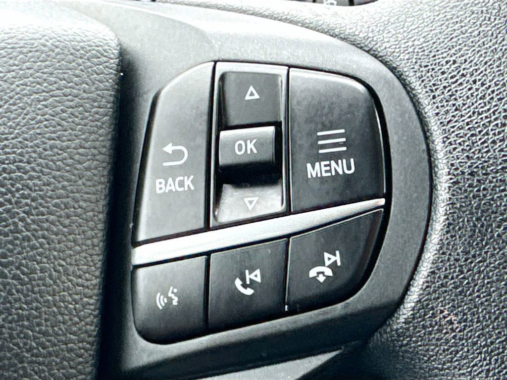 Used 2021 Ford Explorer Base image 10