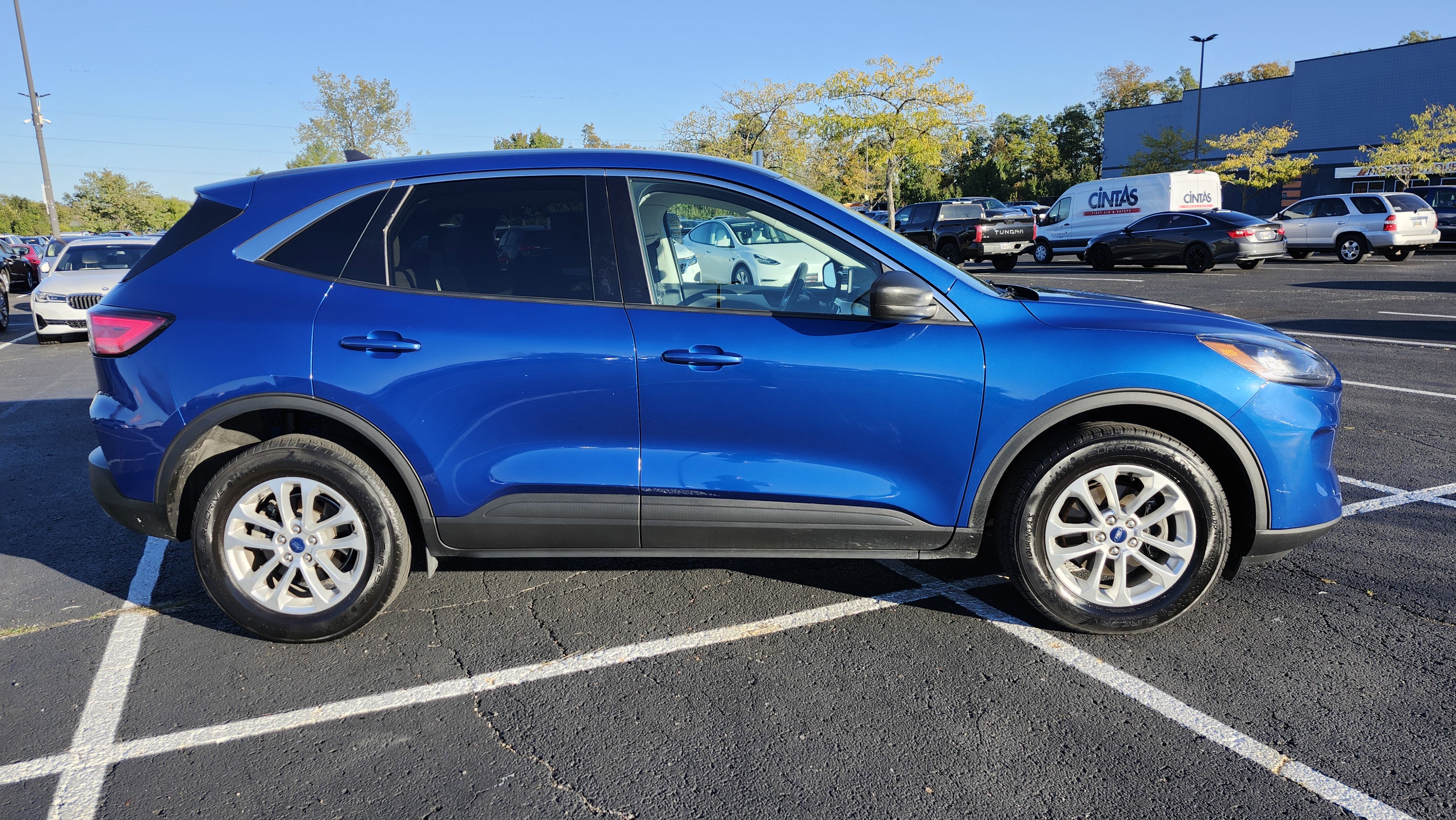 Used 2022 Ford Escape SE image 11