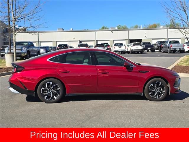 Certified 2024 Hyundai Sonata SEL FWD image 2