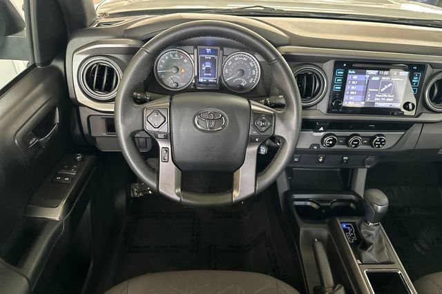 Used 2017 Toyota Tacoma TRD Sport image 15