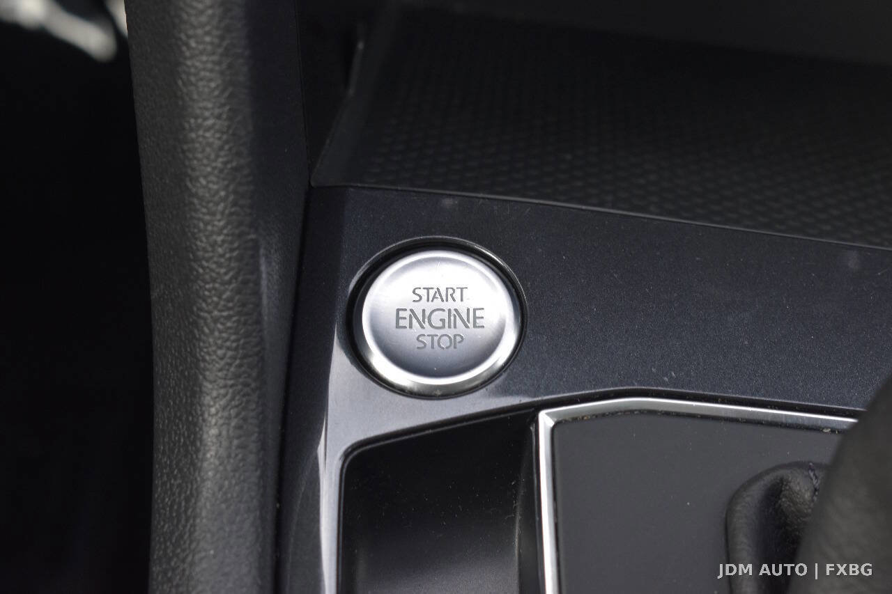 Used 2019 Volkswagen Tiguan SE AWD/4WD image 30
