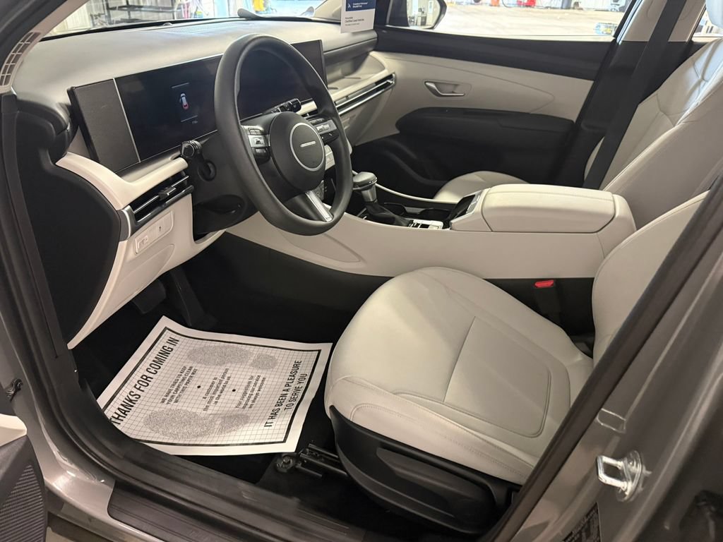 Certified 2025 Hyundai Tucson SE AWD/4WD image 25