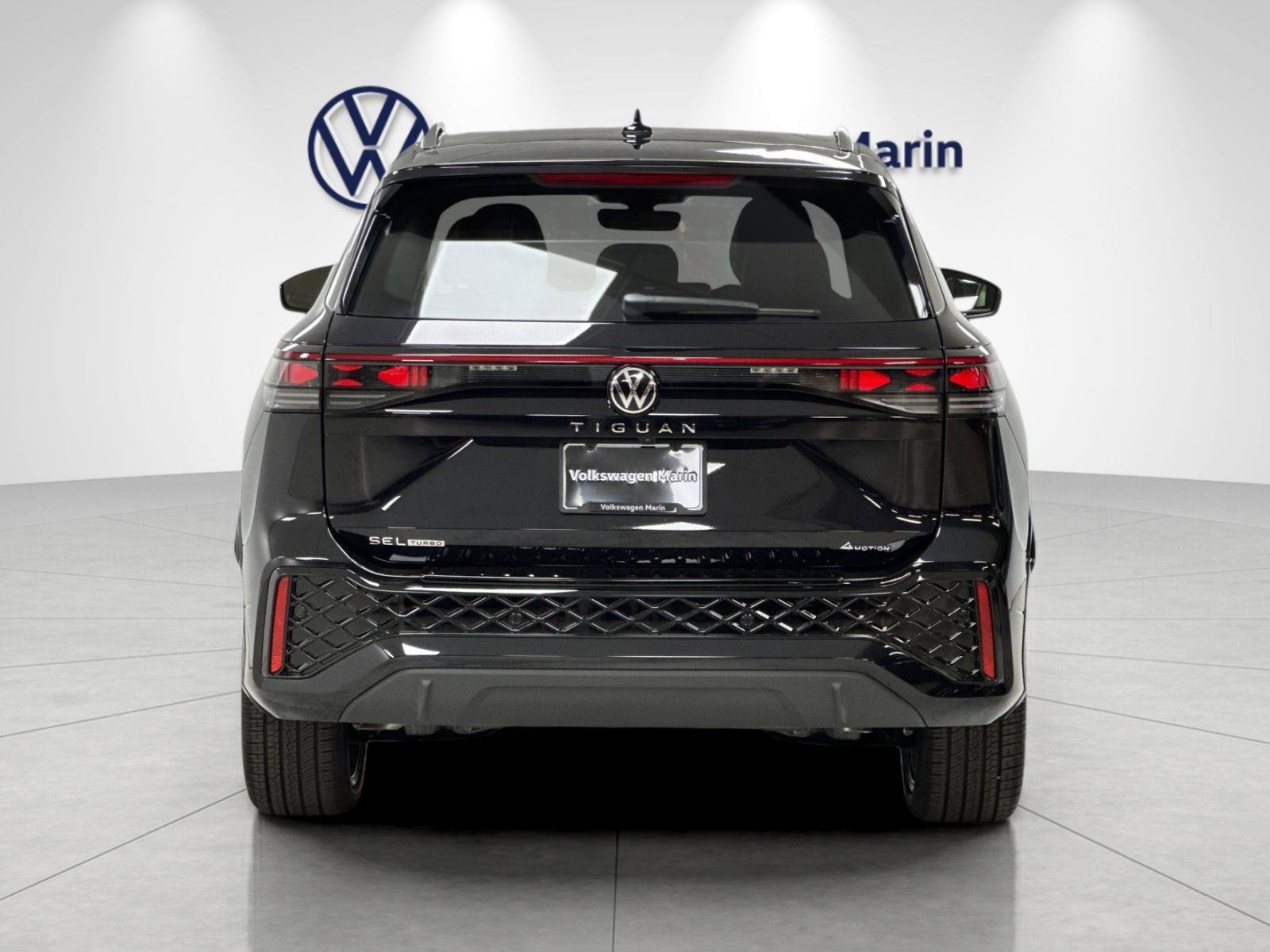 New 2026 Volkswagen Tiguan SEL R-Line AWD/4WD image 4